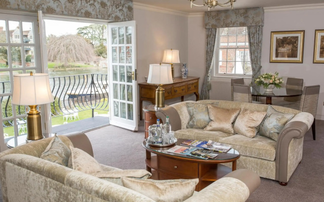Macdonald Compleat Angler