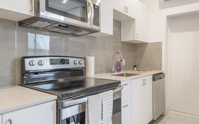 Bright and Lovely 4-bedr in the of Mile-end