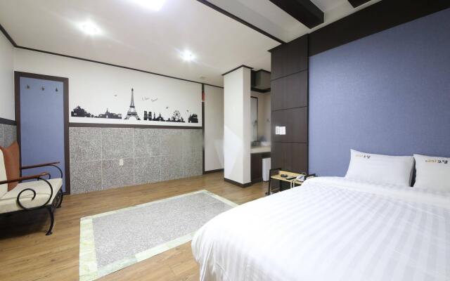 Theme Motel