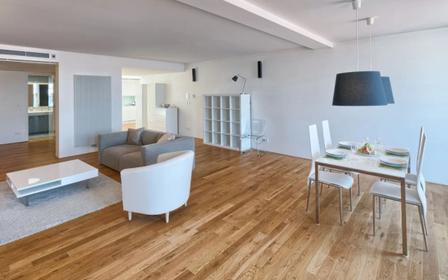 Karlin Residence by TKC