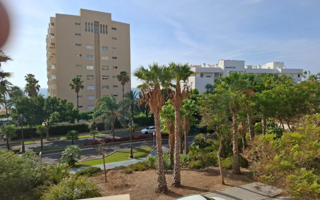 Central 2-Bed Apartment in Estepona Port