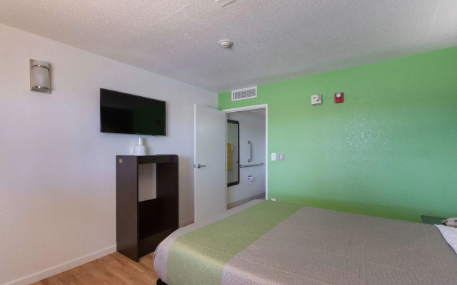 Studio 6 Barstow, CA