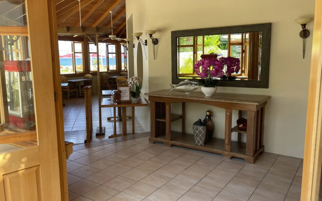 Ocean Cliff Hotel Negril Limited