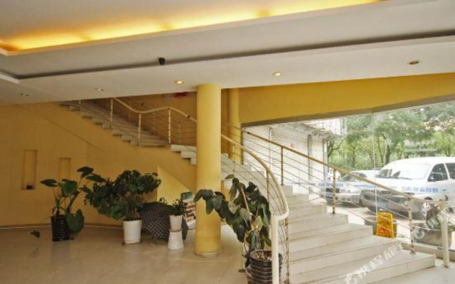 Mingyue Hotel (Kunshan Luyang)