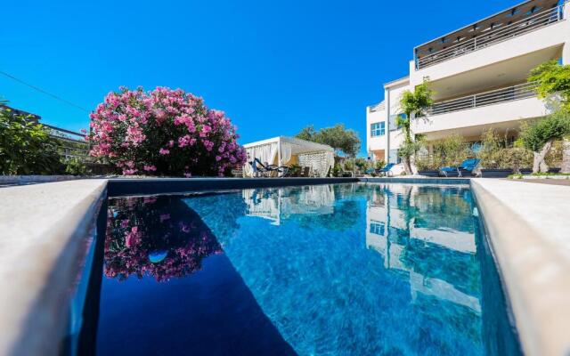 Villa Olive Garden Apartments