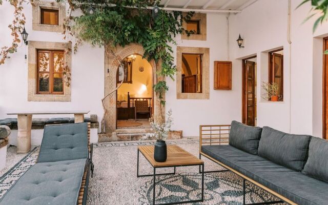 Arte Lindos Villa