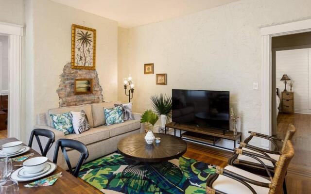 1858 Edgeland Avenue, Unit One