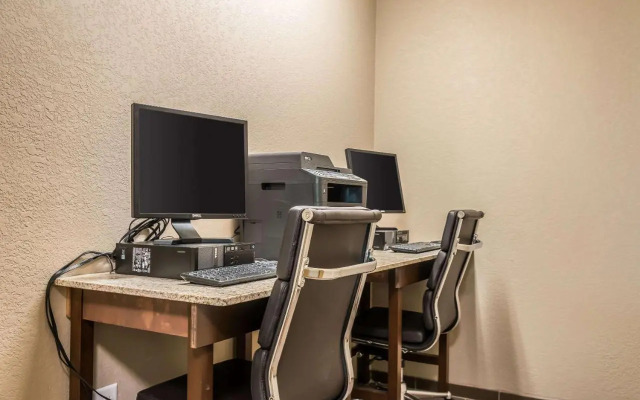 Holiday Inn Express Hotel & Suites Stillwater