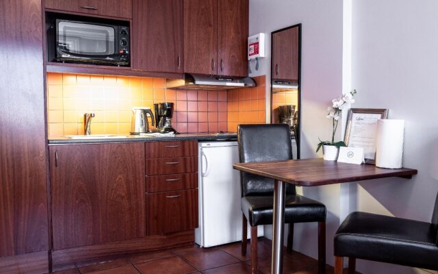Luna Apartments