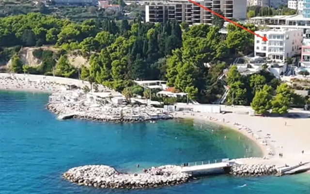 Stella's beachfront aparthotel