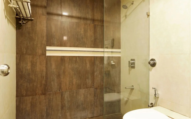 Hotel Raysons Regency