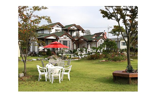 Yangpyeong Silver River Pension