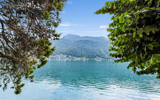 Villa Matilde Lake Front