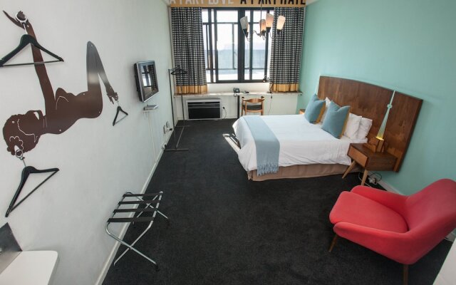 12 Decades Art Hotel