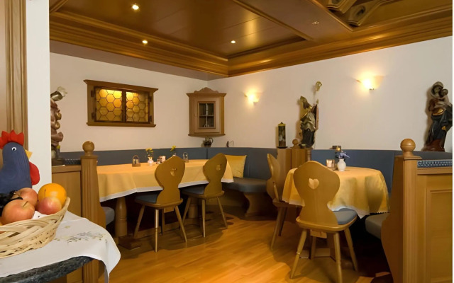 Hotel Karin