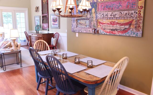 1365 Laurel Grove - 3 Br home by RedAwning