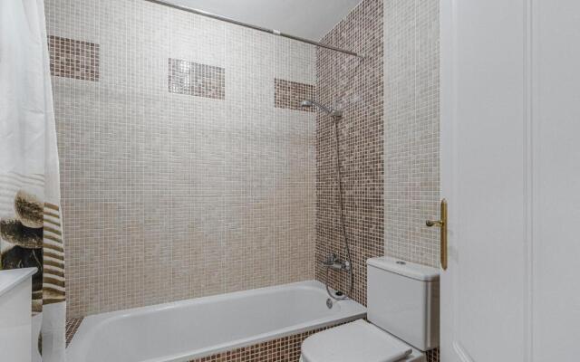 RED Large family apartment, three floors, 10 guests