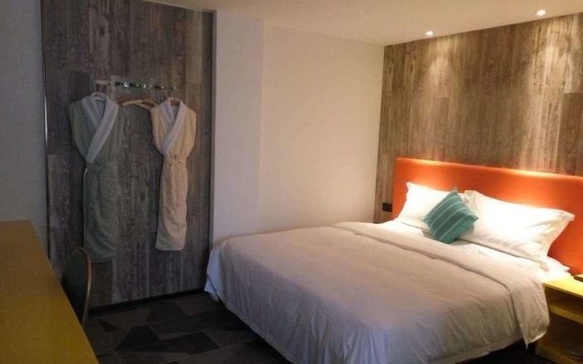 Yantai 90's Light Luxury Hotel – Guest Rooms – Yantai