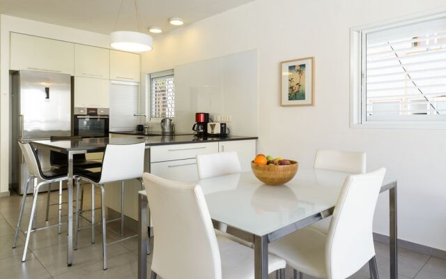 Full Comfort near Beach by FeelHome