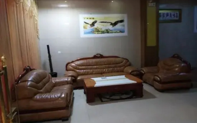 Leye Huali Business Hotel