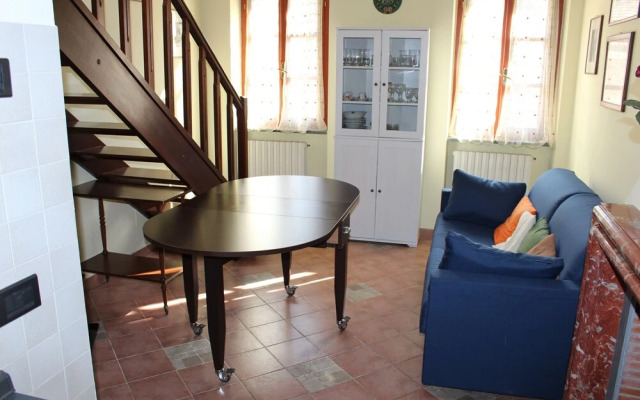 Loft Angela Charming Aptmnt in Pietrasanta Center