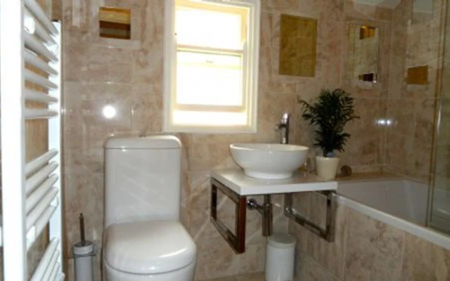 Artist Cottage B&B