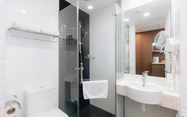 Santa Grand Hotel East Coast, a NuVe Group Collection