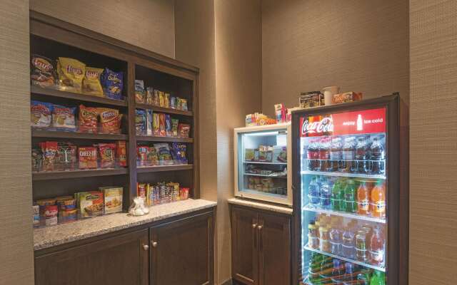 La Quinta Inn & Suites by Wyndham Lynchburg at Liberty Univ.