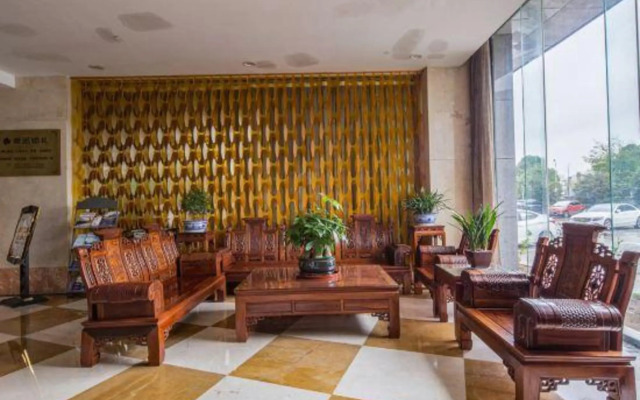 Long You West Lake Hillview International Hotel