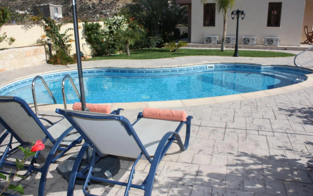 Vineland Holiday Villas