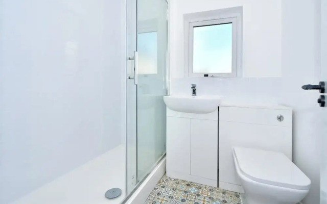 Stylish 3bedroom Near Stoke-on-trent Hospital