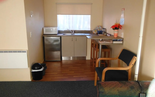 Heritage Court Motel