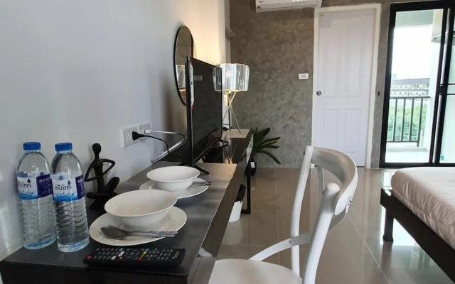 Samutsakorn Apartment