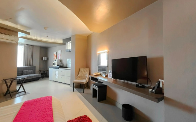 Eloisa Royal Suites
