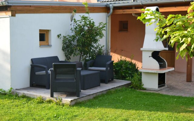House With 4 Bedrooms in Lomnice nad Lužnicí, With Enclosed Garden and