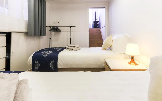 Wal Apartments- 3 bedrooms with parking space