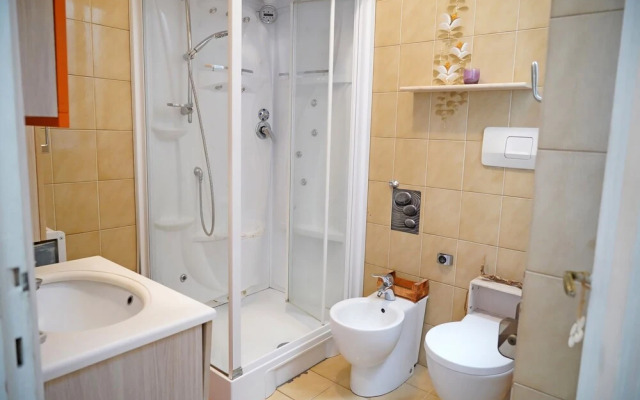 Balcony Flat Near the Center by Wonderful Italy