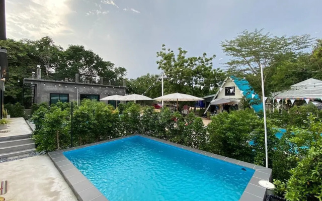 Rayong Pool Villa & Camping