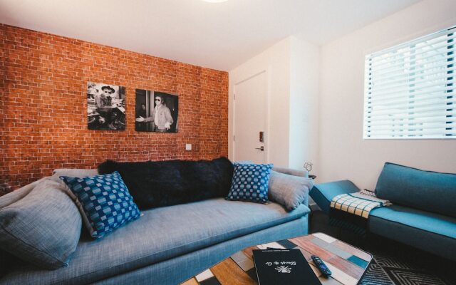 WanderJaunt Apts near Roosevelt Row