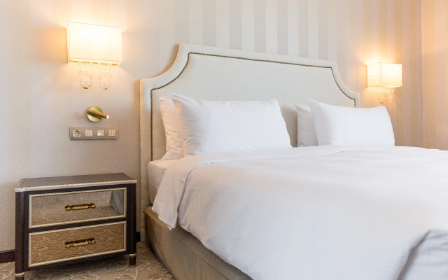Prahova Plaza Hotel