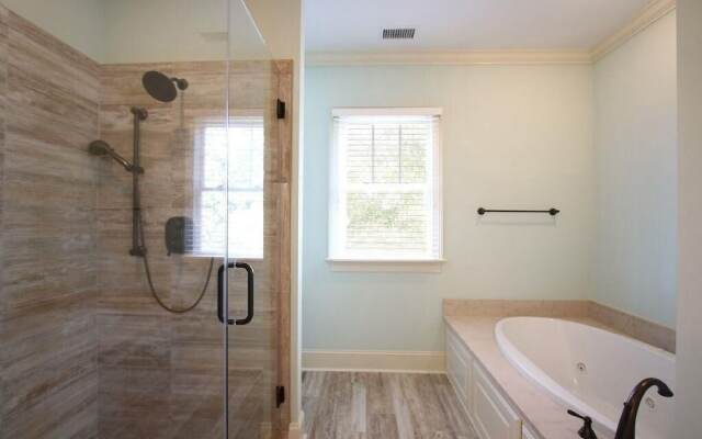 2602 Hartnett Boulevard