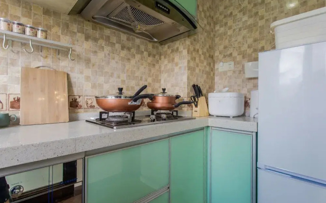 Locals Boutique Apartment Huafa No.11