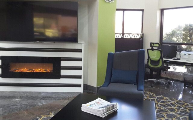 Holiday Inn Express Hotel & Suites by IHG