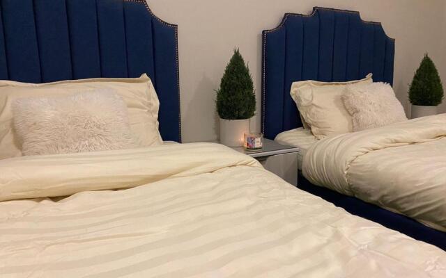 Luxury 3 Bedroom Apartment - Very Spacious