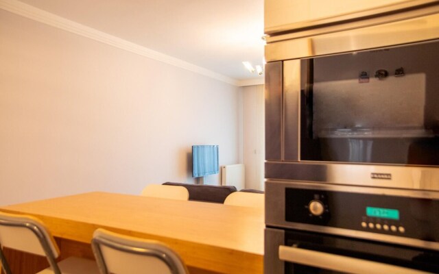 Pleasant Flat Close to Various Malls in Cigli