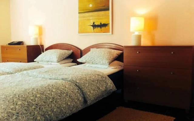 Bungalow Beach Hotel