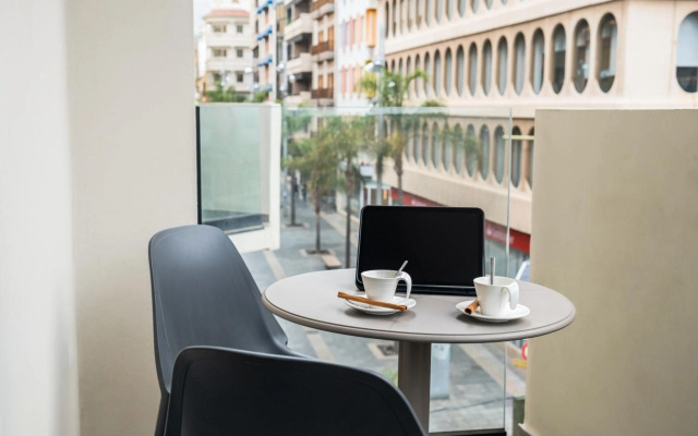 Hotel Adonis Capital