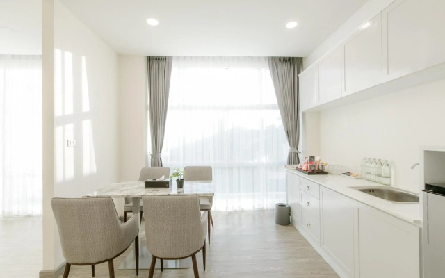 De Hug Hotel & Residence