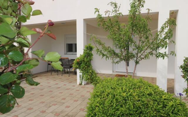 Stunning Apartment for 7 Close to Several Beaches