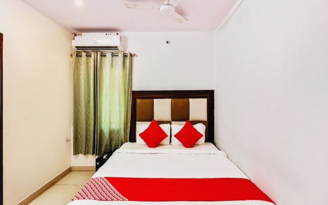 OYO 29131 Hotel MN Grand